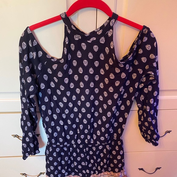 COLD SHOULDER ROMPER - Picture 2 of 3